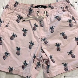 Hollister pink pineapple jogger short 7” Sz small